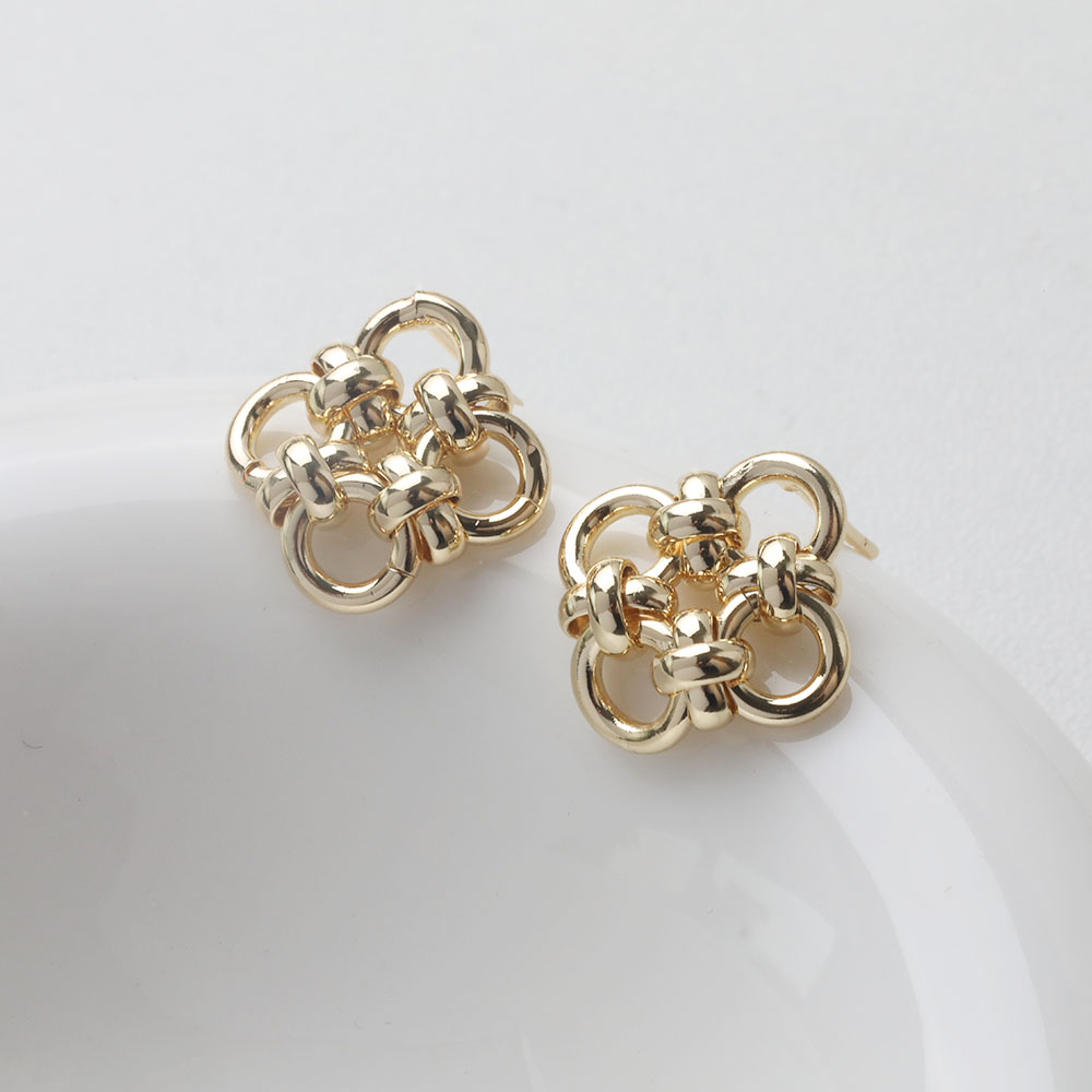 4PCS Dainty Flower Ear Studs E - Supply Florist recension och pris