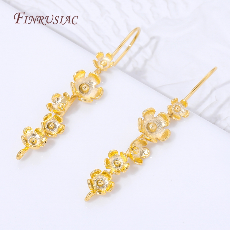 18K Gold Plated Flower Earring - Flower Supply recension och pris